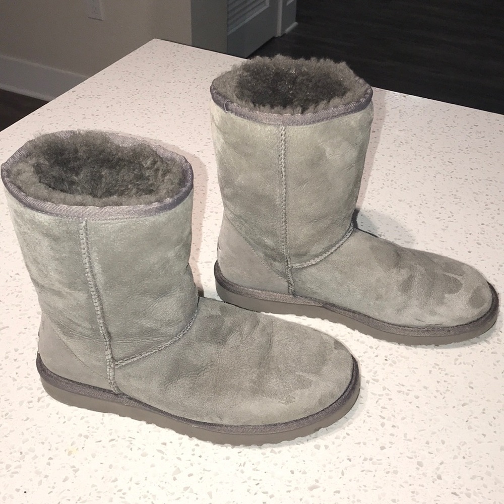 Gray Ankle Uggs - image 5
